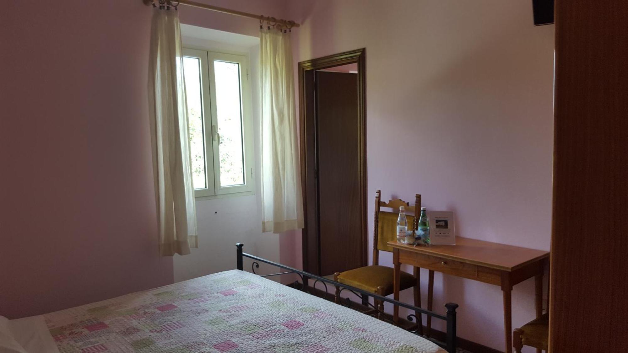 Albergo Ristorante Gualtieri باربيرينو دي موجيلو الغرفة الصورة