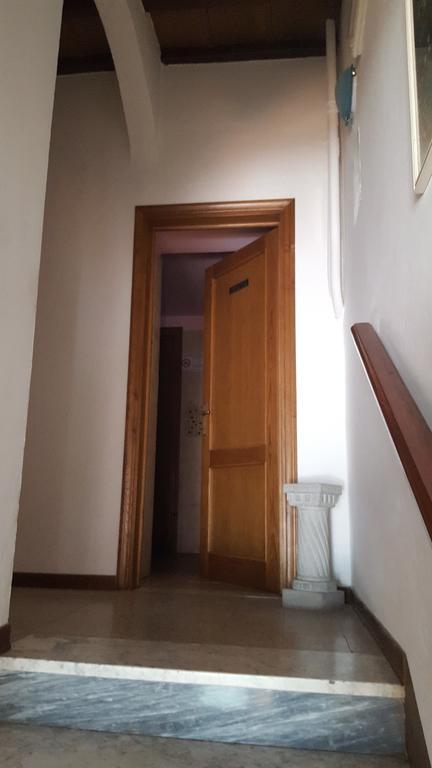 Albergo Ristorante Gualtieri باربيرينو دي موجيلو المظهر الخارجي الصورة
