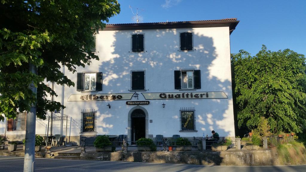 Albergo Ristorante Gualtieri باربيرينو دي موجيلو المظهر الخارجي الصورة