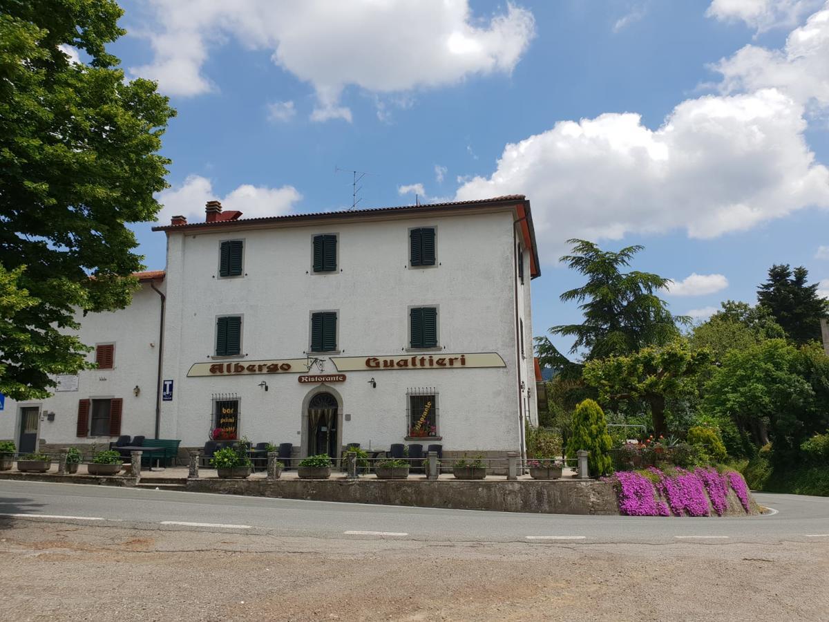 Albergo Ristorante Gualtieri باربيرينو دي موجيلو المظهر الخارجي الصورة